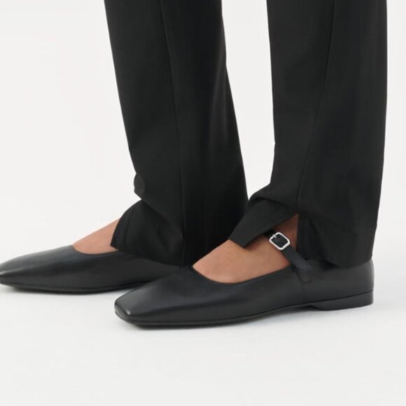 Vagabond Delia Flats in Black Leather